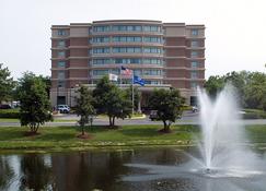 Delta Hotels by Marriott Chicago North Shore Suites - Glenview - Building