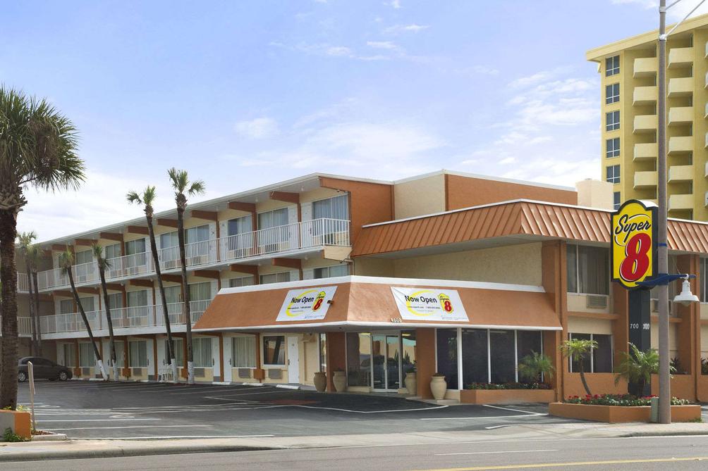 Super 8 Daytona Beach Oceanfront 70 2 3 5 Super 8 Daytona Beach Oceanfront 70