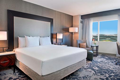 Hilton Baltimore Inner Harbor - Baltimore - Bedroom