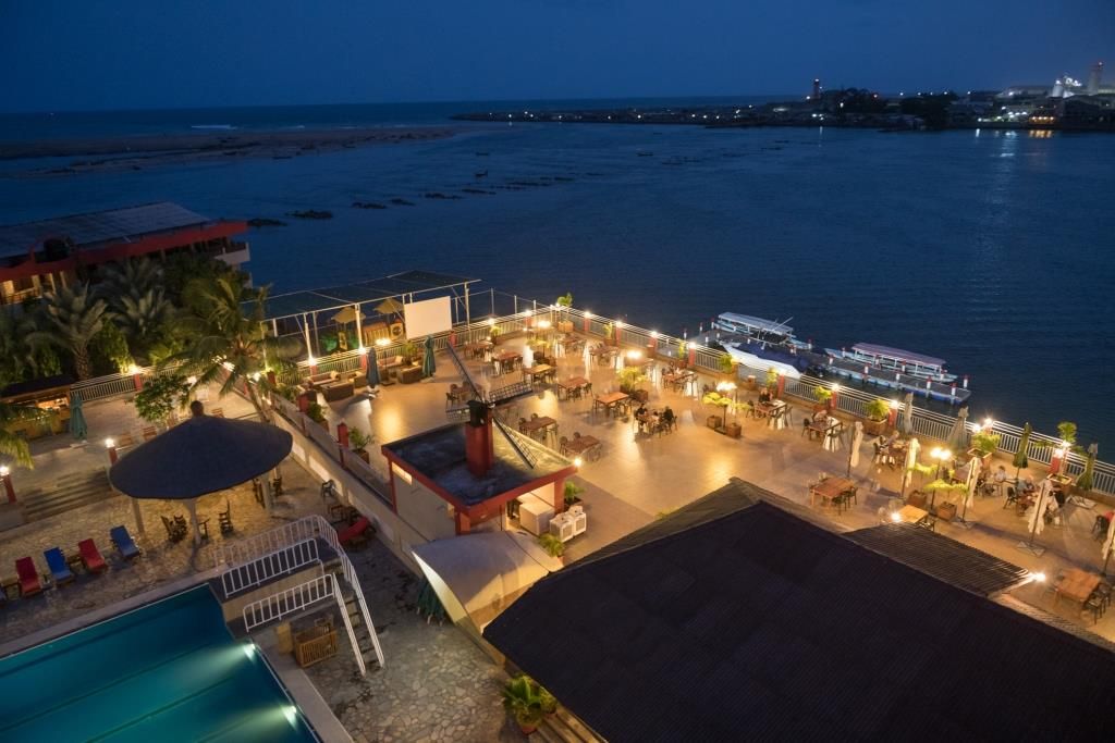 Hotel Du Lac - كوتونو - المظهر الخارجي