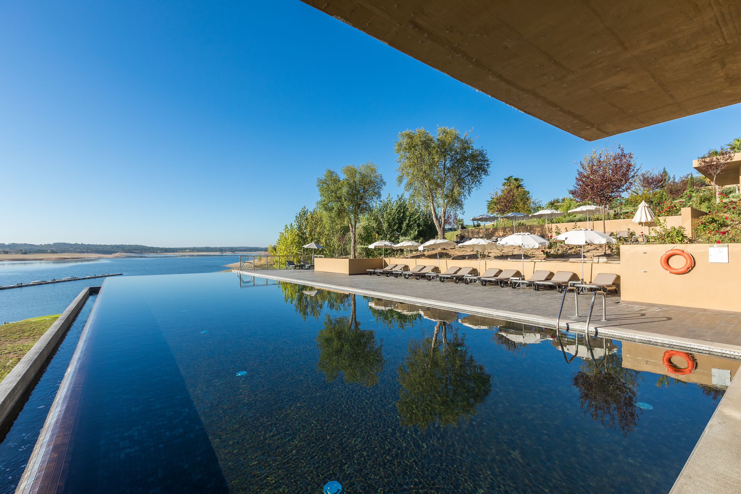 Outdoor view view of null, located in null. Image provided by Official Hotel Information