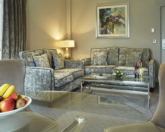 Tower Hotel & Leisure Centre - Waterford - Living room