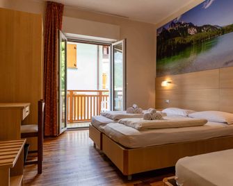 Hotel Lory - Molveno - Dolomiti - Molveno - Schlafzimmer
