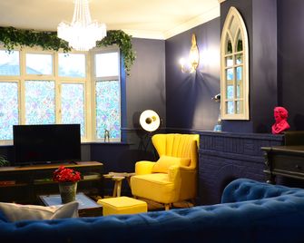 4 bedroom house - Contractors, Crew, Group, Family - Canterbury - Lounge