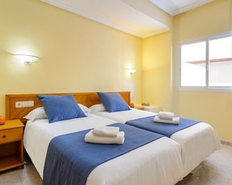 Aparthotel Vibra Lux Mar - איביזה - חדר שינה
