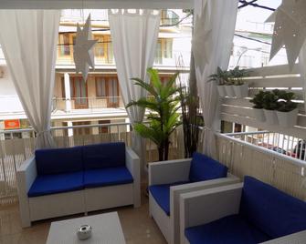 Hostal Villa Maruja - S'Arenal - Balkon