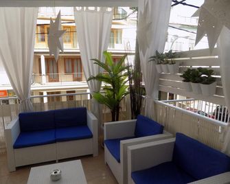 Hostal Villa Maruja - S'Arenal - Balkon