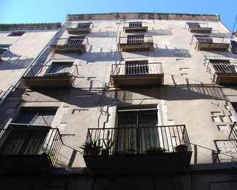 Pensio Viladomat - Girona - Gebäude