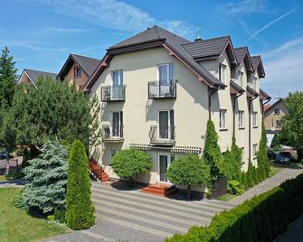 Dg Albatros II - Rewal - Edificio