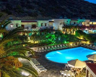 Astron Hotel - Karpathos - Pool