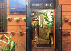 Boutique Hotel Maharaja - Granada - Bâtiment