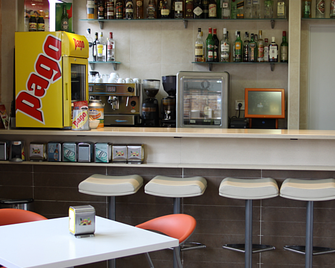 Hostal Los Coronales - Madrid - Bar
