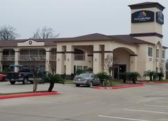 HomeBridge Inn & Suites - Beaumont - Edifício