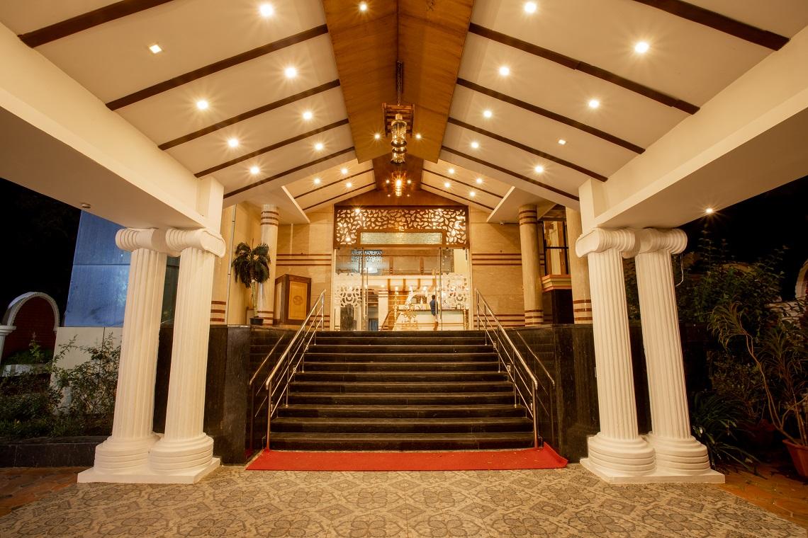 HOTEL PALMYRA GRAND SUITE, Tirunelveli, Tamil Nadu (₹̶ ̶6̶,̶1̶2̶3̶) ₹ 2,648  Reviews & Photos