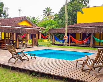 Hostel Da Vila Ilhabela - إلهابيلا - حوض السباحة
