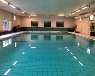 Gotlands Idrottscenter Vandrarhem - Fårösund - Piscina