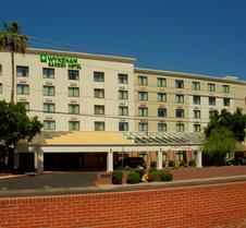 Wyndham Garden Phoenix Midtown