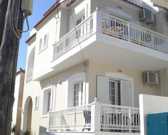 Lafotel - Elafonisos - Building