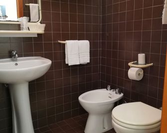Albergo Roma - Lanciano - Bathroom