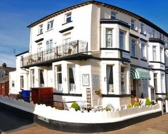 The Chequers - Great Yarmouth - Building