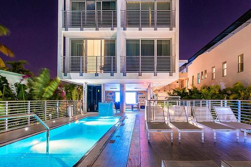 Urbanica The Meridian Hotel - Miami Beach - Pool