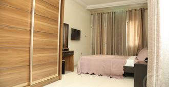 Kalz Guest House - Kinshasa - Bedroom