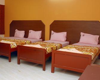Sri Venkkatramanaas Residency - Kumbakonam - Slaapkamer