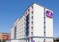 Premier Inn Gatwick Manor Royal - Crawley - Gebouw