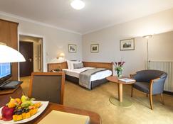Hotel Warmbaderhof - Villach - Slaapkamer