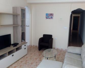 Apartamentos Turísticos Fresno - Torrevieja - Stue