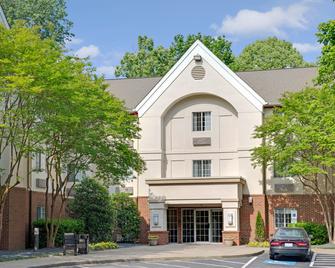 Suburban Studios Charlotte-Executive Pa - Charlotte - Hotel Entrance