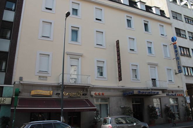 โรงแรมเบอร์นินา - มิลาน - อาคาร