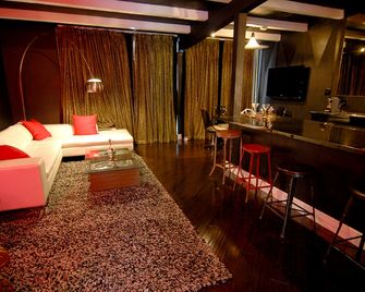 Highland Gardens Hotel - Los Ángeles - Sala de estar