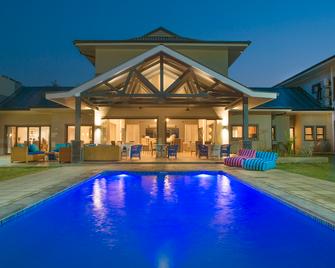 The Urban Hotel Ndola - Ndola - Pool