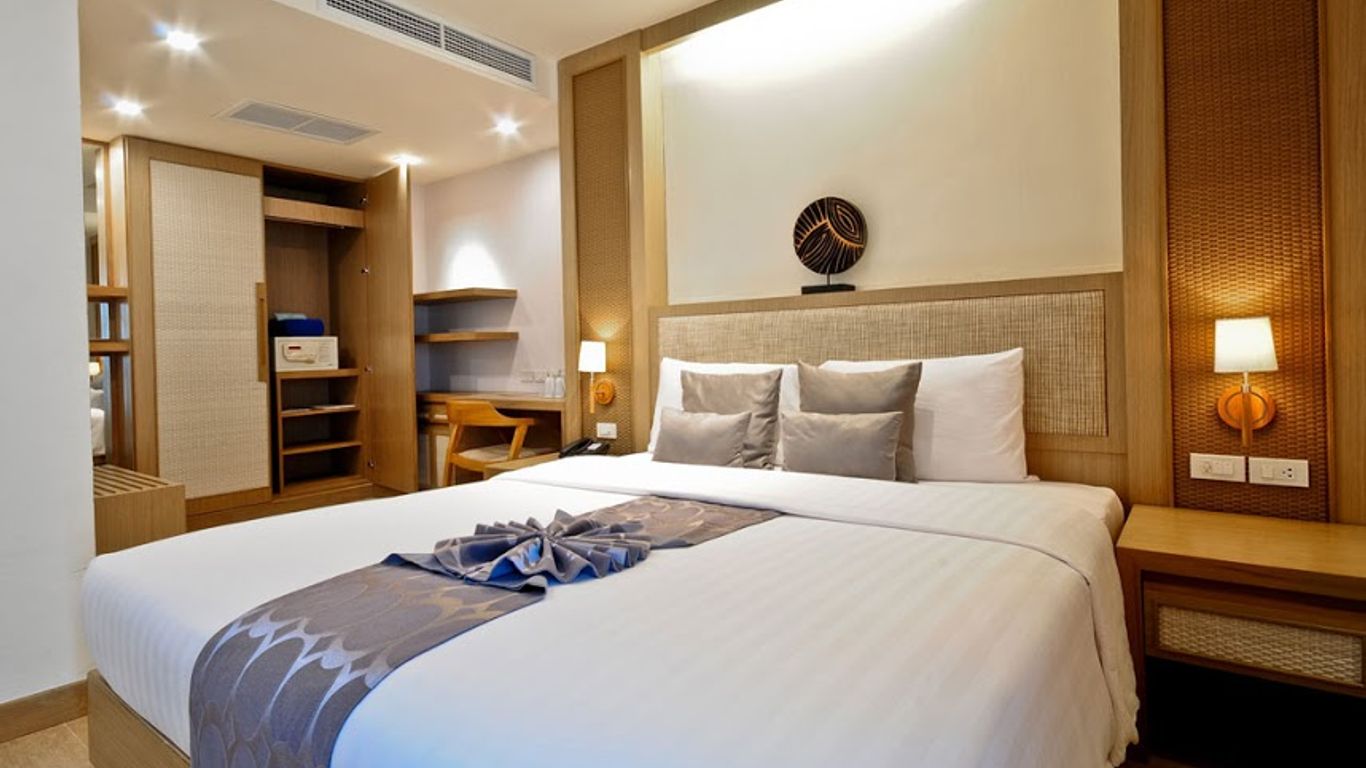 Ashlee Plaza Patong Hotel & Spa