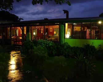 Hotel Bristol Aeropuerto - Alajuela - Edificio