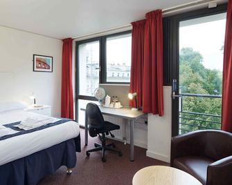 Princes Gardens - London - Bedroom