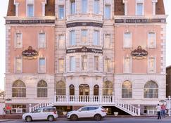 Hotel Gallery Park Volgograd - Wolgograd - Gebouw
