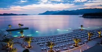 Club Dubrovnik Sunny Hotel by Valamar - דוברובניק - חוף