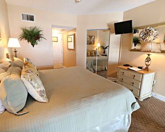 Inn At Camachee Harbor - St. Augustine - Bedroom