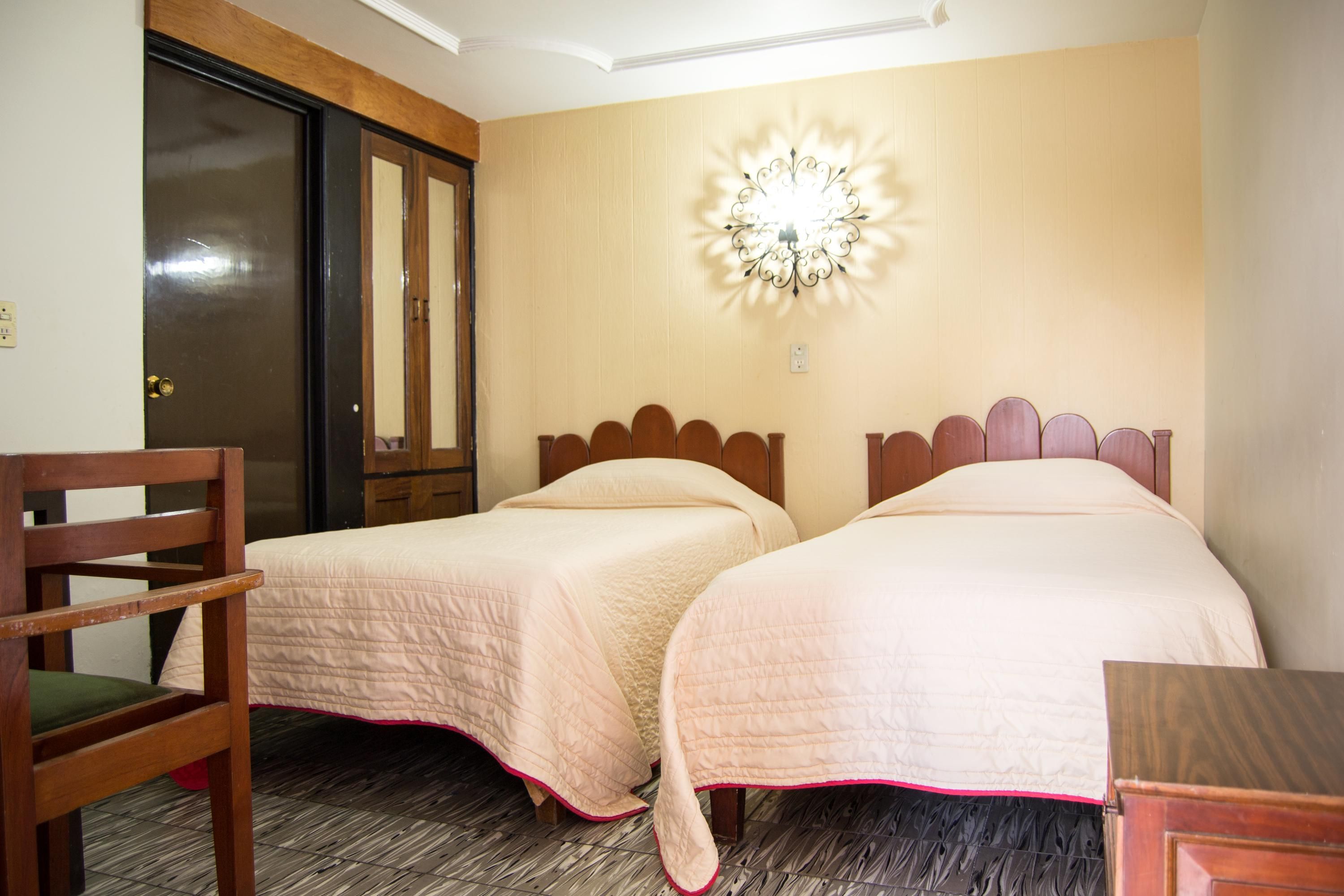 Hotel Flamingos De Ciudad Guzman - Ciudad Guzmán - Habitación