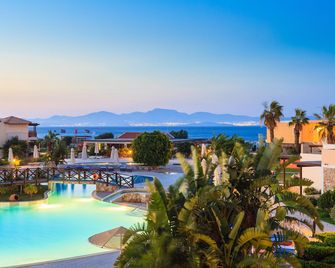 Natura Park Village Hotel & Spa - קוס - בריכה