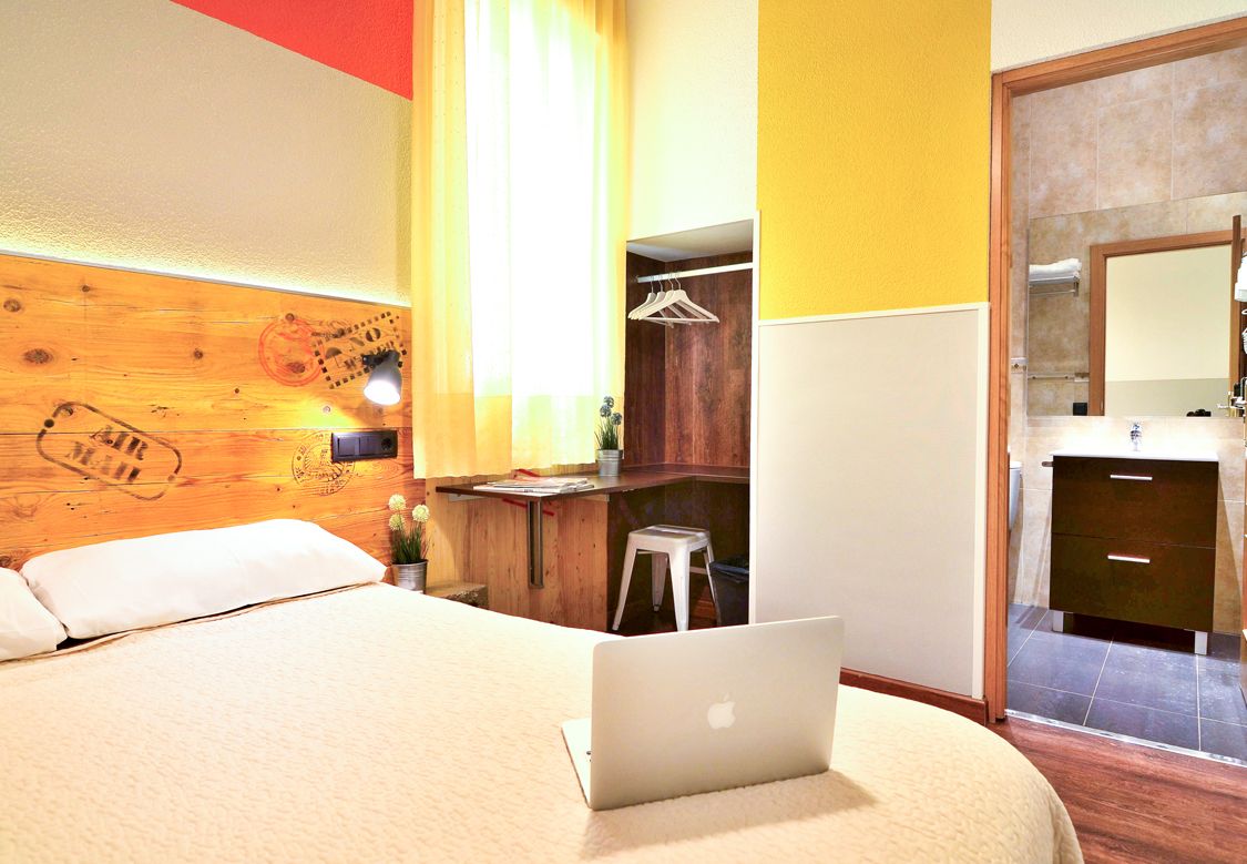 Far Home Atocha - Madrid - Bedroom