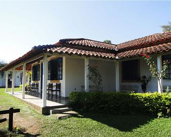 Hotel Alzira Imperial - São Lourenço - Bygning