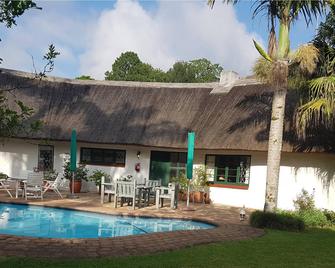 Inn Afrika Bed and Breakfast - Kloof - Edificio