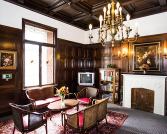 Atlanta - וינה - סלון