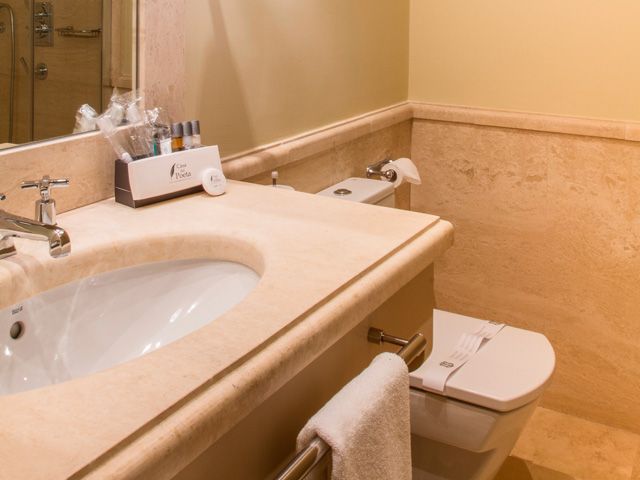 Hotel Casa Del Poeta - Sevilla - Bad