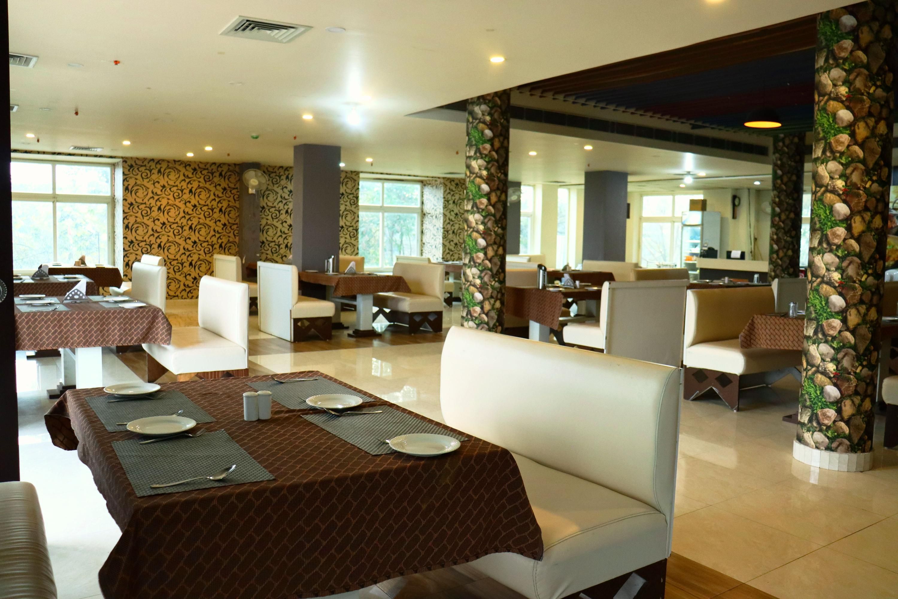 Super Collection O Harsh Regency - ראנצ'י - מסעדה