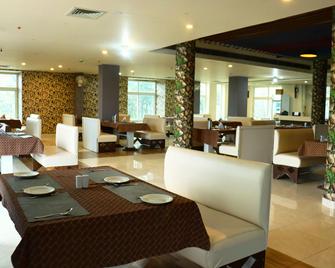 Super Collection O Harsh Regency - رانتشي - مطعم