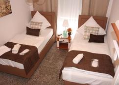 Hotel Wettbachplatz - Sindelfingen - Slaapkamer
